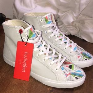 NEW - Bucketfeet High